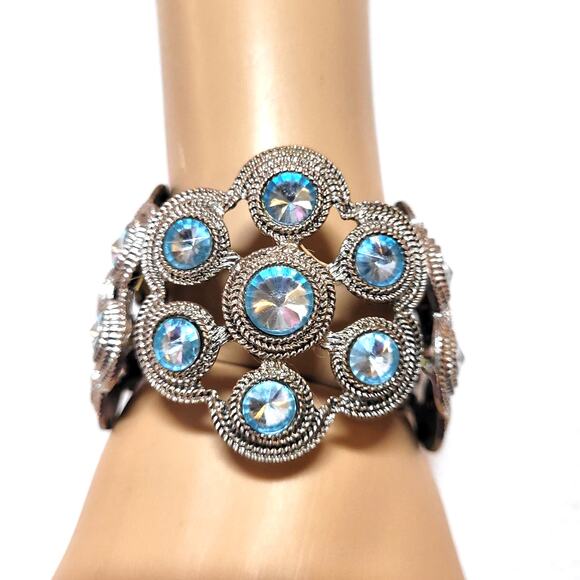 Blue Rivoli Crystal Stretch Silvertone Statement Bracelet Victorian Goth Fairy - Picture 1 of 5